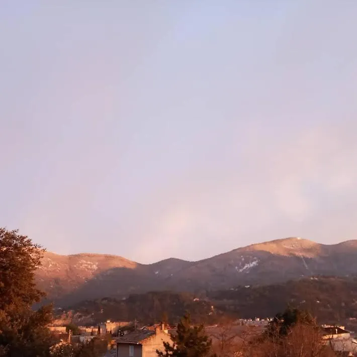 Les Horizons: Year-Round Spa Retreat with Heated Pool Near Nyons Center France